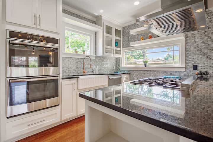 Hire kitchen refurbishment & appliances contractors in Hackensack, New Jersey. Our expert fitters do extensions, design & installation.